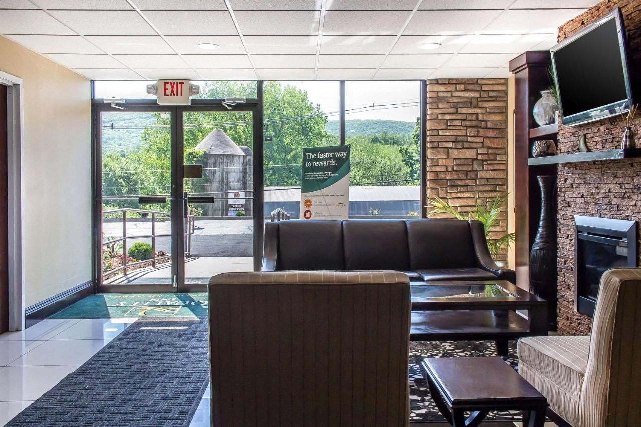 Quality Inn Near Mountain Creek Vernon Exterior photo